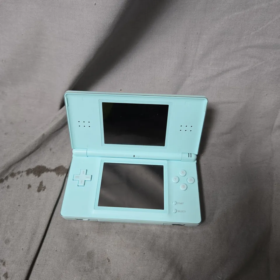 NINTENDO DS LITE – AQUA BLUE HANDHELD CONSOLE