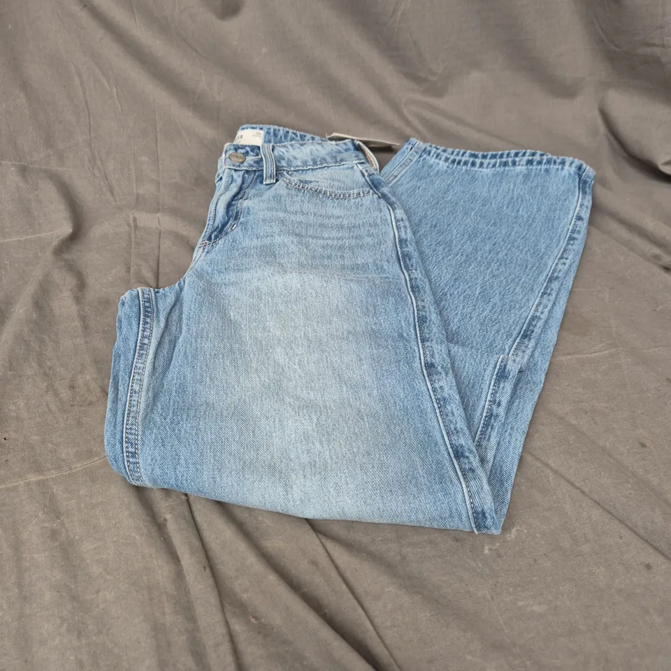 HOLLISTER HIGH-RISE BAGGY JEANS – LIGHT WASH, W24 REGULAR