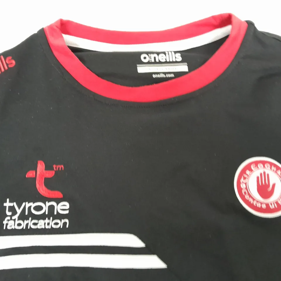 O'NEILLS CREW NECK SPORTS SHIRT - LARGE