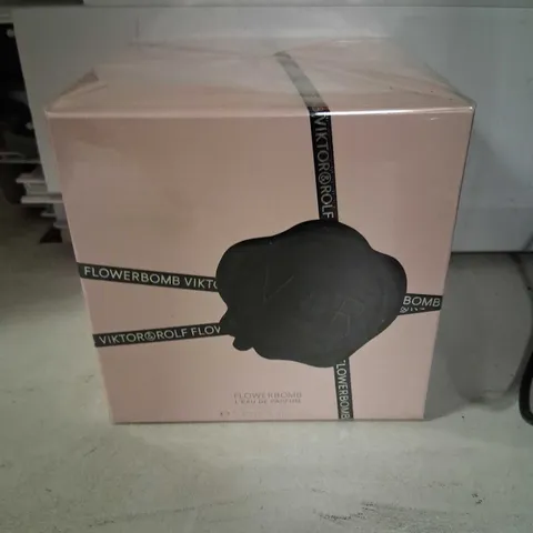 BOXED AND SEALED VIKTOR & ROLF FLOWERBOMB EAU DE PARFUM 100ML