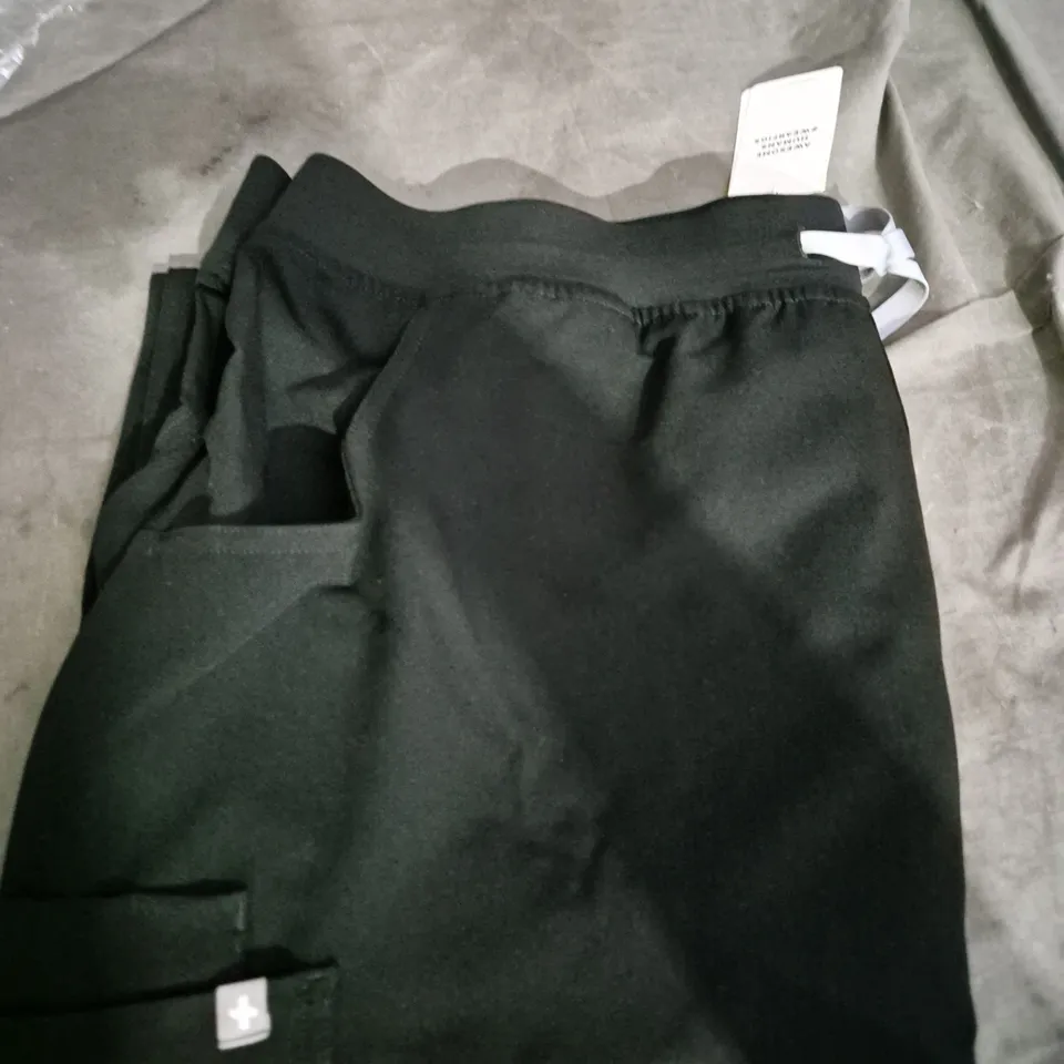 FIGS CARGO SCRUB PANTS - BLACK - SIZE 2XL