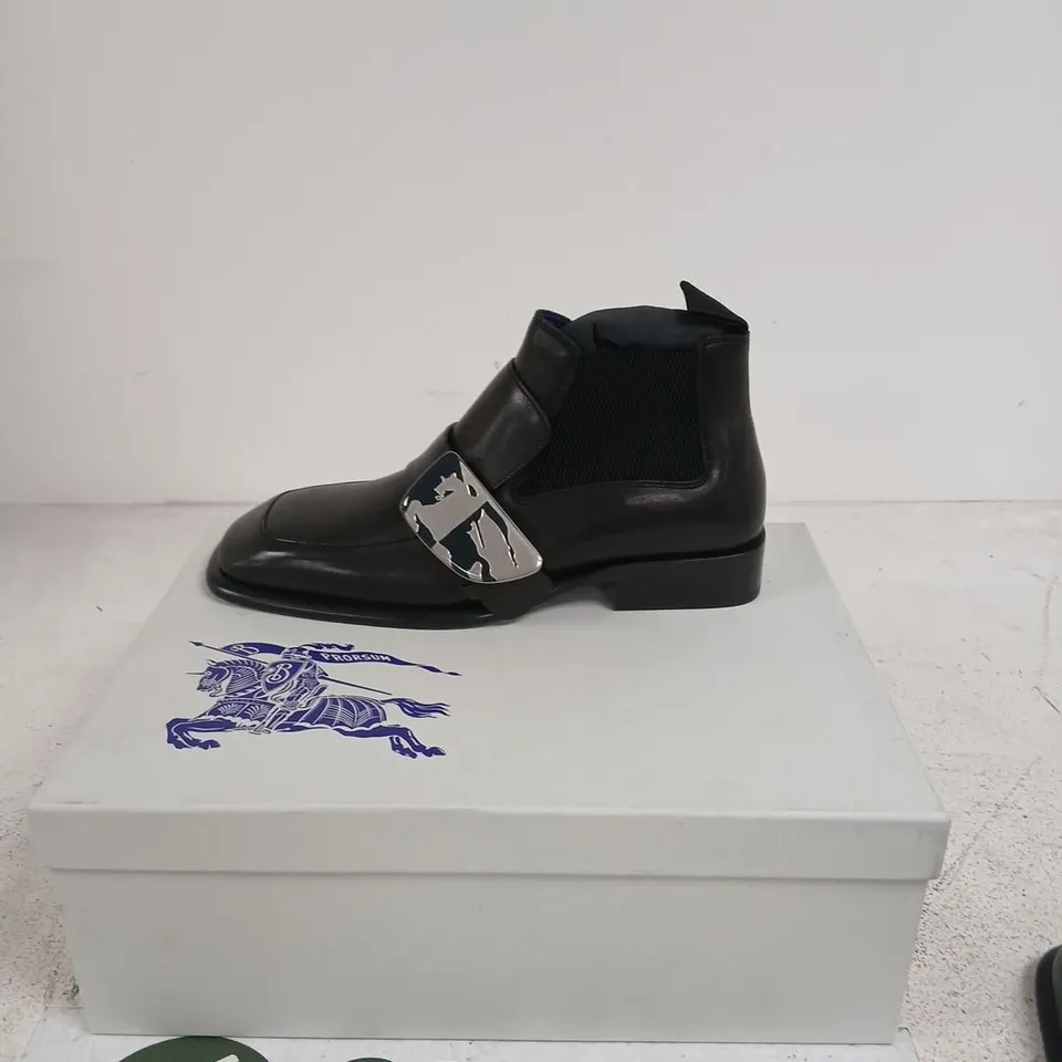 BURBERRY LEATHER ANKLE BOOTS WITH BUCKLE STRAP – BLACK, UK 8 (EU 42)