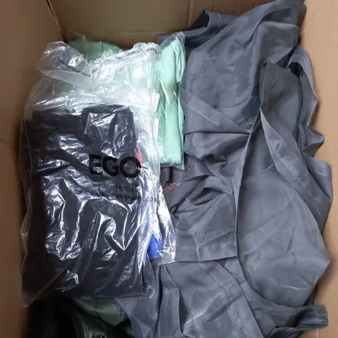 LARGE BOX OF APPROXIMATELY 20 ASSORTED CLOTHING ITEMS IN VARIOUS SIZES, STYLES AND COLOURS
