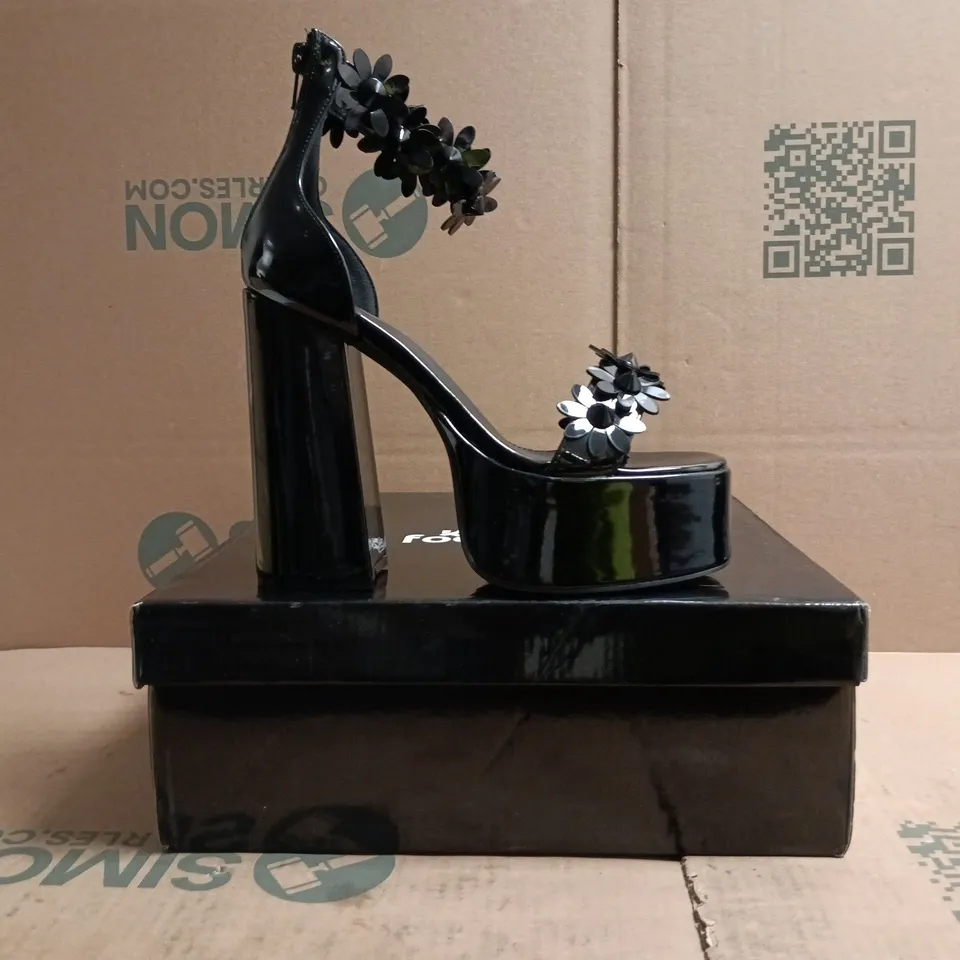 BOXED PAIR OF KOI PLATFORM HEELS IN BLACK SIZE 4