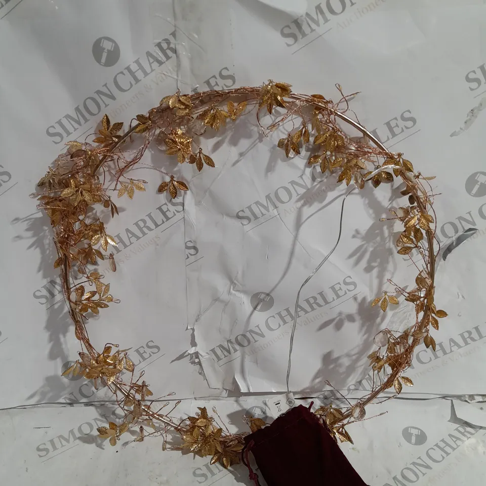 BOXED ALISON CORK PRE LIT JEWELLED WREATH