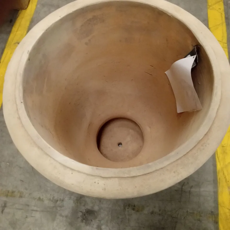 UBLEY PLANTER 64.5cm TERRACOTTA