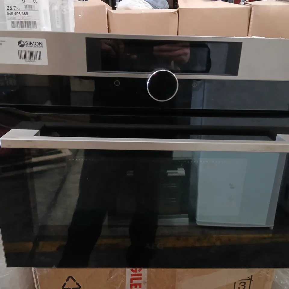 AEG KMK968000M SERIES 8000 BUILT IN COMBI MICROWAVE FOR TALL HOUSING – STAINLESS STEEL