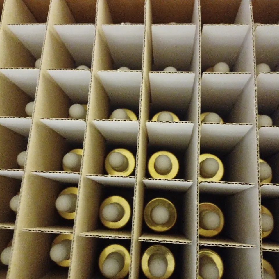 BOX OF APPROX 84 X 10ML UNBOXED COLLISTAR OMEGA 3+ OMEGA 6 NOURISHING REPAIRING OIL 