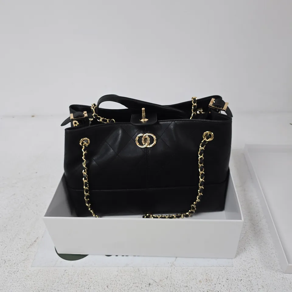 VALISSIÈRE BLACK QUILTED LEATHER SHOULDER BAG WITH GOLD CHAIN STRAP