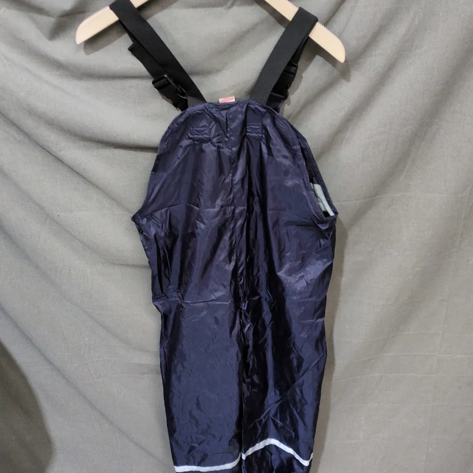 CHILDREN'S NAVY WATERPROOF SNOWSUIT WITH ADJUSTABLE STRAPS, SIZE UK 9-10 (EU 140)