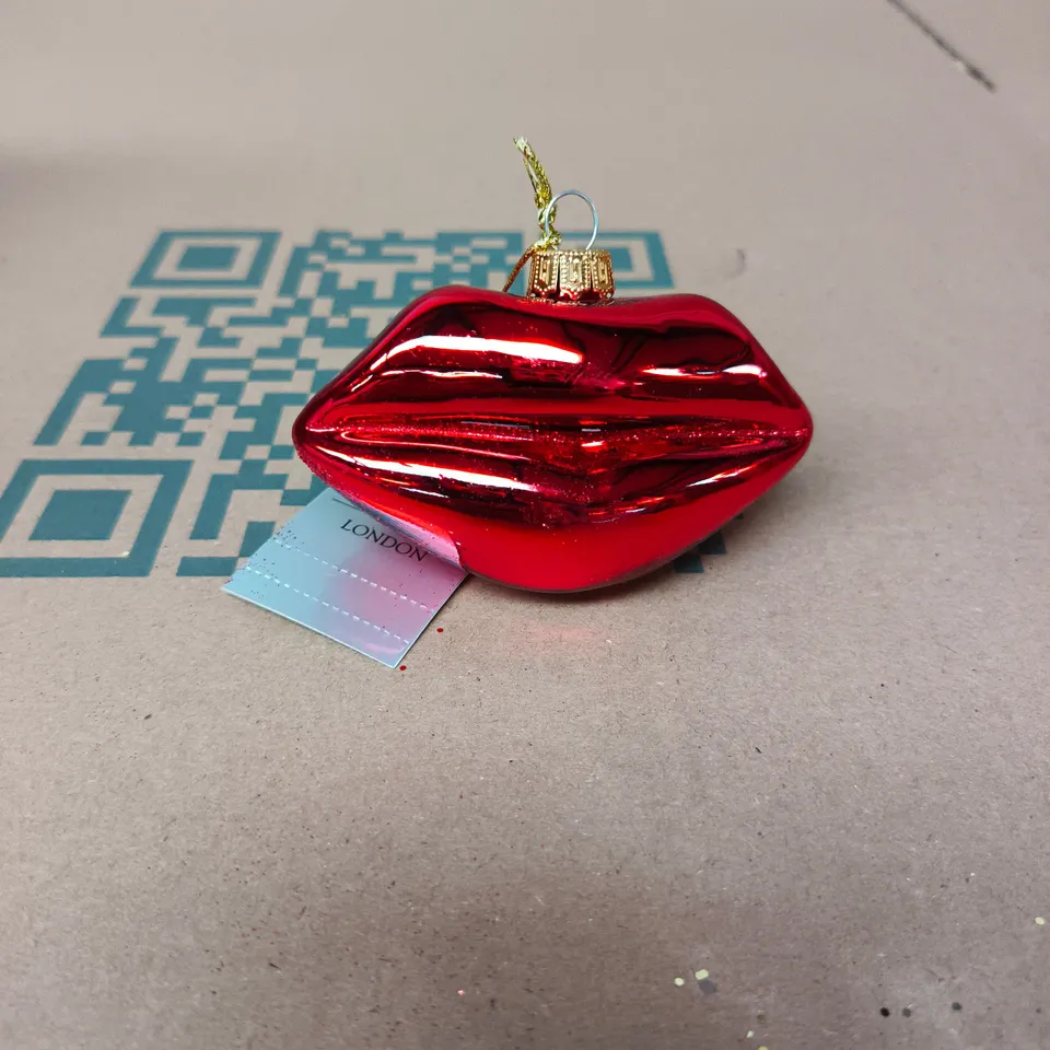 APPROXIMATELY 30 RED LIPS SHAPED ORNAMENT DECORATIONS