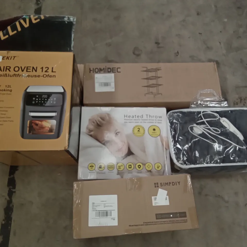 PALLET OF ASSORTED ITEMS INCLUDING HOMIDEC DRYING RACK, LLIVEKIT AIR OVEN, HEATED BLANKET, SIMPDIY SHOE BOX, PRESSURE WASHER, PORTABLE WARDROBE 