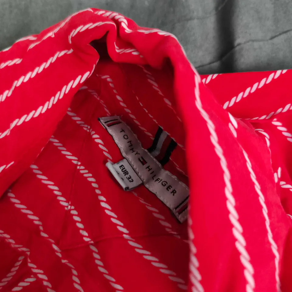 TOMMY HILFIGER STRIPED SHIRT IN RED/WHITE - UK 4