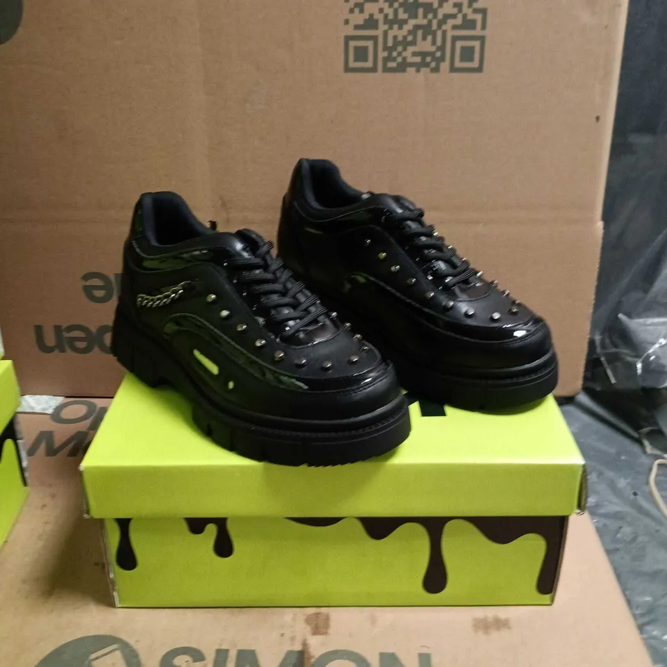 KOI KIDZ LIL BANE OF EXILE TRAINERS BLACK SIZE 1