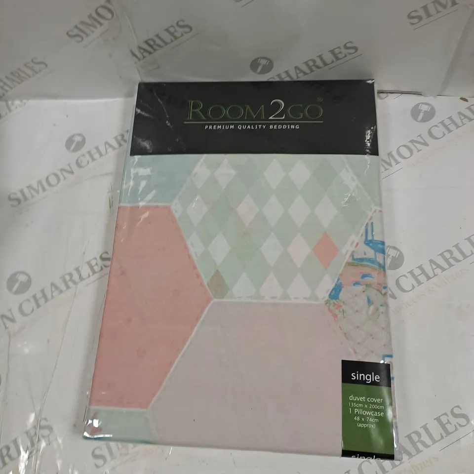 BOX OF 5 ASSORTED RROM2GO BEDDINGS SINGLE BED 