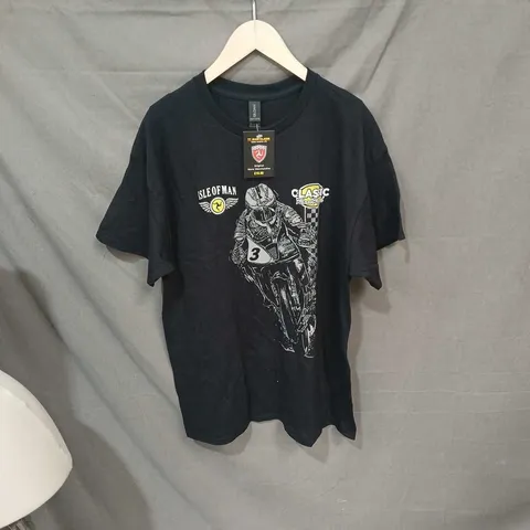 ISLE OF MAN TT RACING T-SHIRT – BLACK (VERIFY MODEL) SIZE UNSPECIFIED