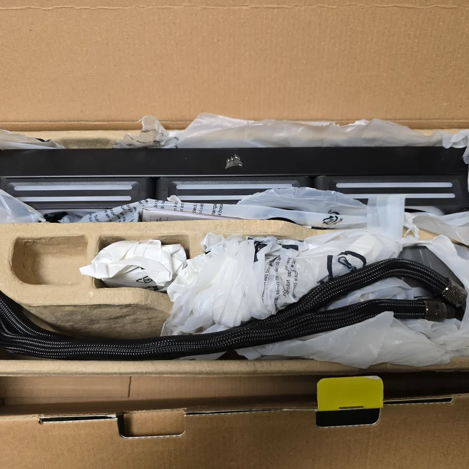 BOXED CORSAIR ICUE LINK RBG LIQUID CPU COOLER 