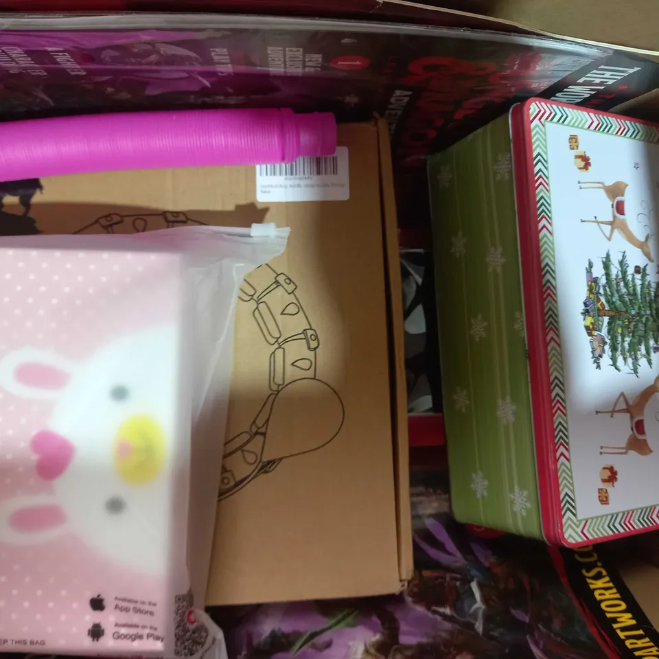 BOX OF APPROXIMATELY 8 ASSORTED TOYS AND GAMES TO INCLUDE PENGUIN PERIL, LEARNING CUBE, UNO, ETC