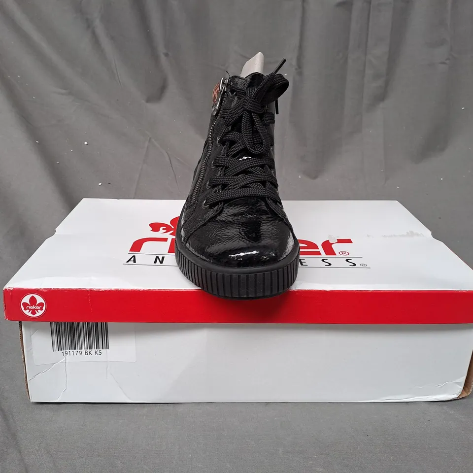 BOXED PAIR OF RIEKER HIGH TOP LEOPARD CUFF TRAINERS IN BLACK SIZE 5