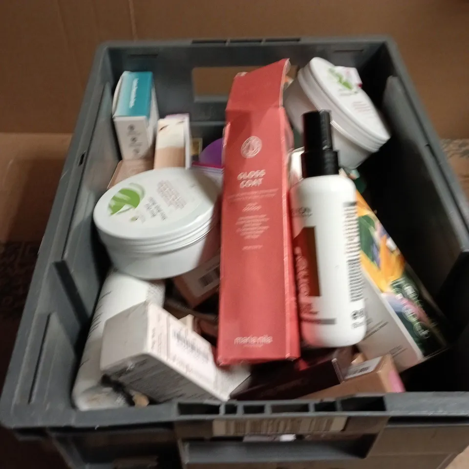 APPROXIMATELY 20 ASSORTED COSMETIC ITEMS INCLUDING TROPIC SKINCARE  , ROSE OUD SHEA BODY BUTTER AND CETAPHIL CLEANSER 