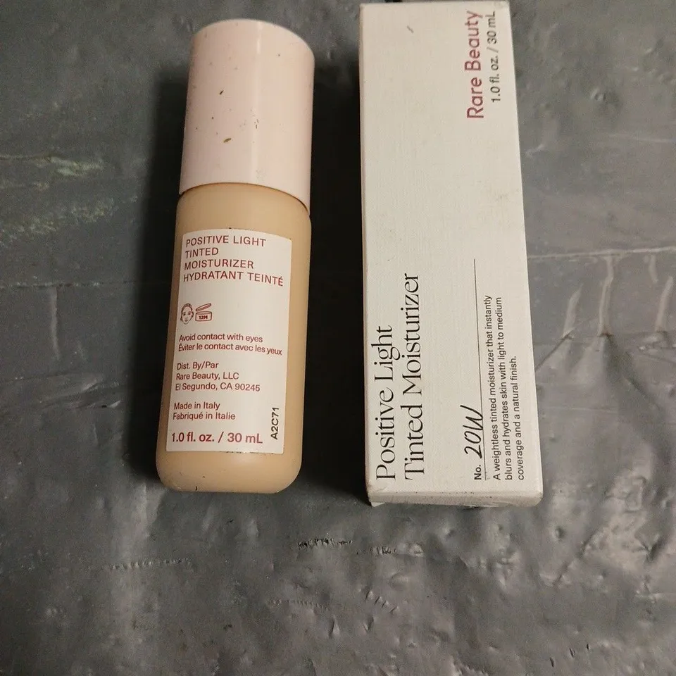 BOXED RARE BEAUTY POSITIVE LIGHT MOISTURISER IN 20W 30ML