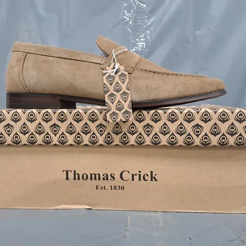 BOXED PAIR OF THOMAS CRICK LOAFERS IN BROWN SIZE UK 8
