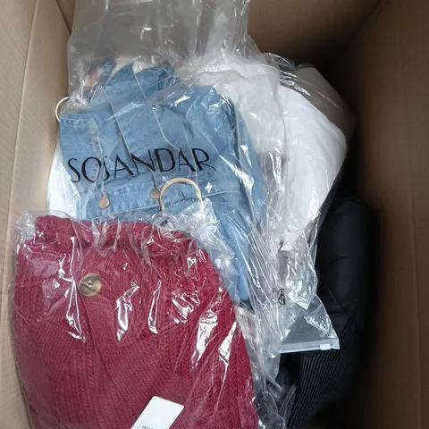 LARGE BOX OF APPROXIMATELY 20 ASSORTED CLOTHING ITEMS IN VARIOUS SIZES, STYLES AND COLOUR