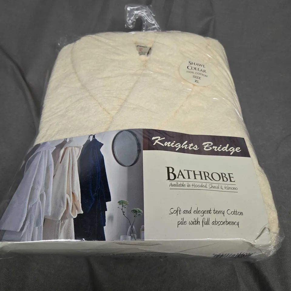 SEALED KNIGHTS BRIDGE BATHROBE SHAWL COLLAR - SIZE XL