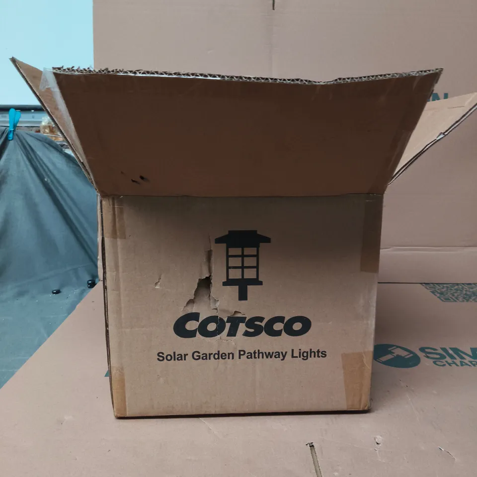 COSTCO SOLAR GARDEN PATHWAY LIGHTS – 16 PACK (BOXED)