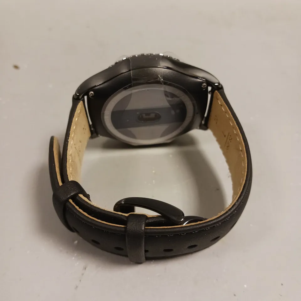 BOXED SAMSUNG GEAR S2 CLASSIC SMARTWATCH 