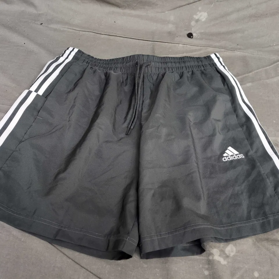 ADIDAS 3 STRIPE SHORTS IN GREY - UK LARGE