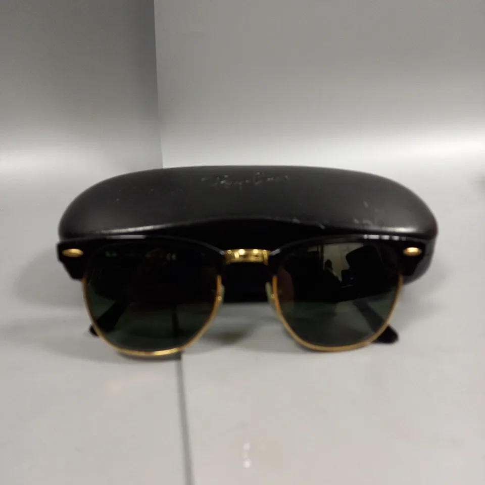 RAY BAN R83016 CLUBMASTER IN BLACK & GOLD 