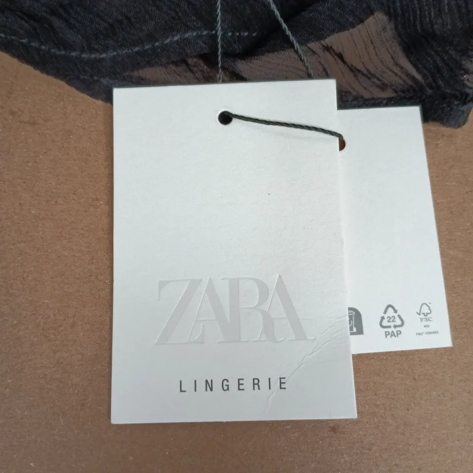 ZARA Lingerie – Black Lace Garment (Size M)