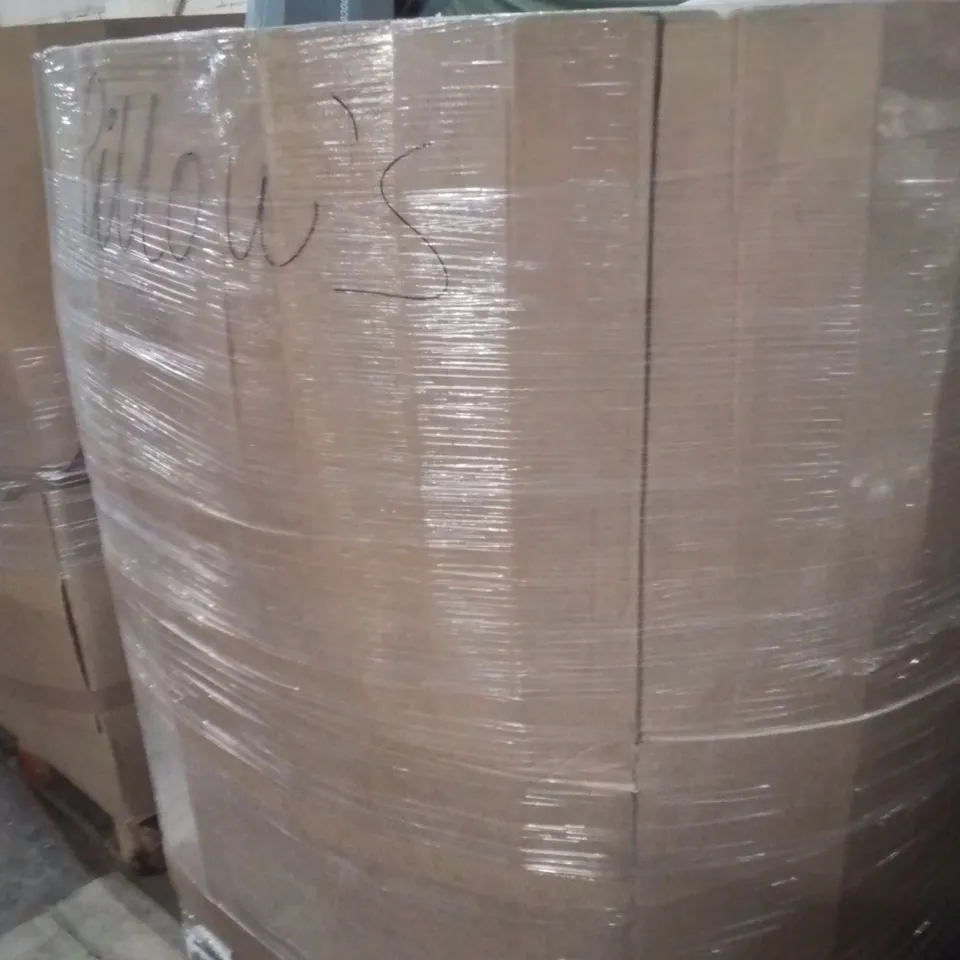 PALLET CONTAINING LARGE QUANTITY OF PILLOWS