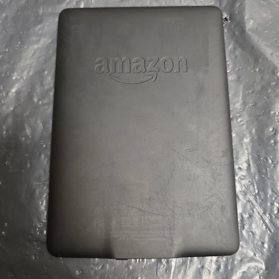 AMAZON KINDLE E-READER – BLACK