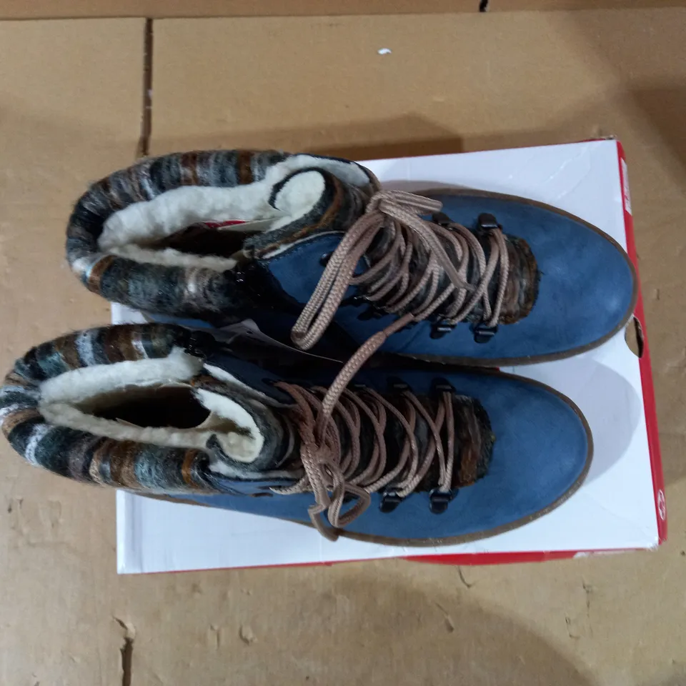 RIEKER LACE UP ANKLE BOOT 6.5