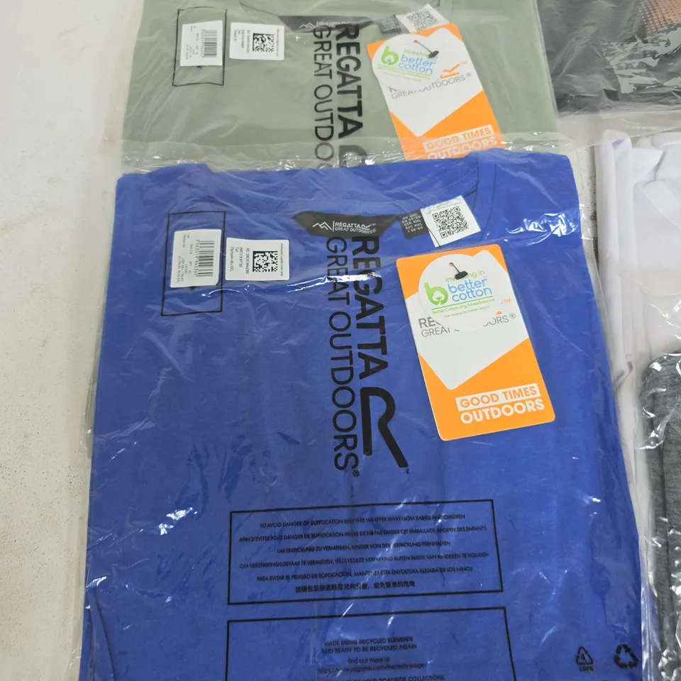 LOT OF 10 ASSORTED BRAND NEW REGATTA T-SHIRTS IN VARIOUS STYLES, COLOURS AND SIZES