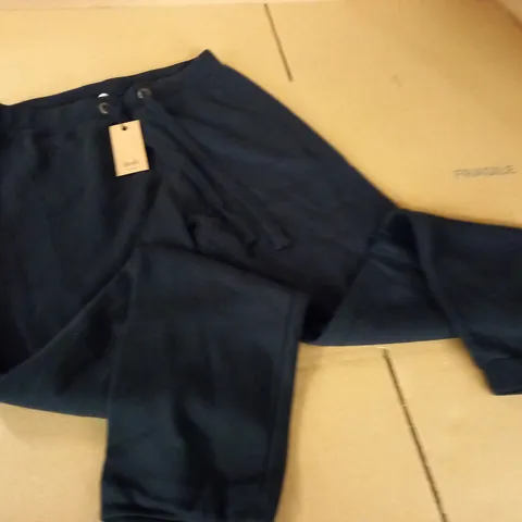 HUSH LINDSEY WASHED JOGGERS IN BLACK - 8