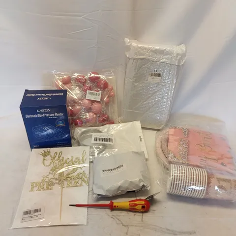 APPROXIMATELY 8 ASSORTED BRAND NEW BOXED PRODUCTS TO INCLUDE;