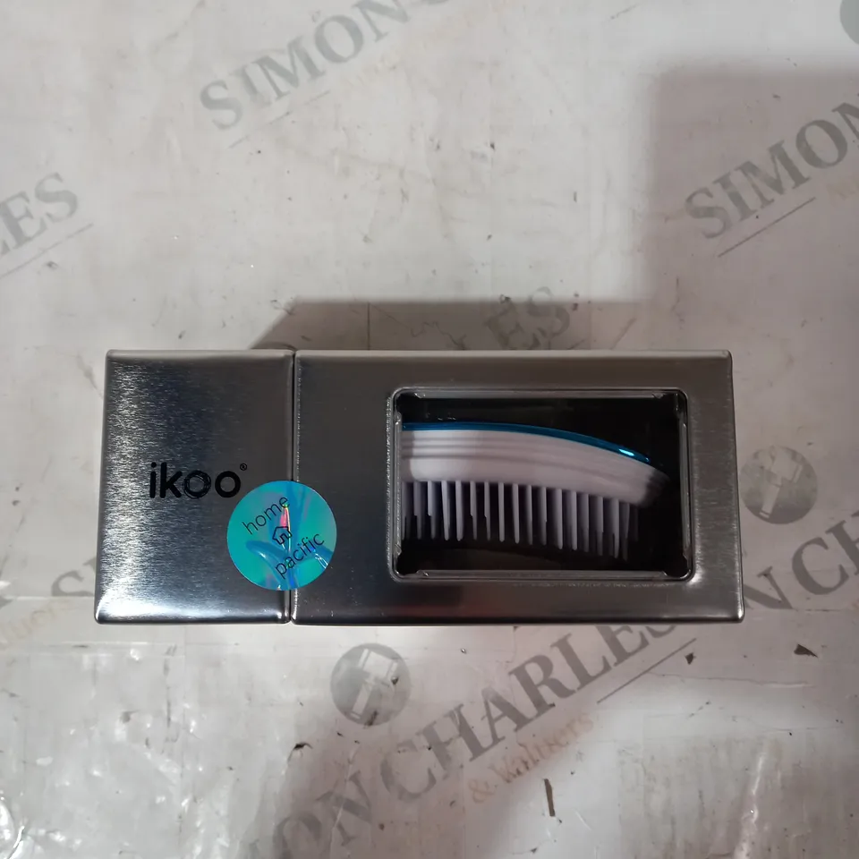 BOXED IKOO ERGONOMIC BRUSH PACIFIC METLLIC
