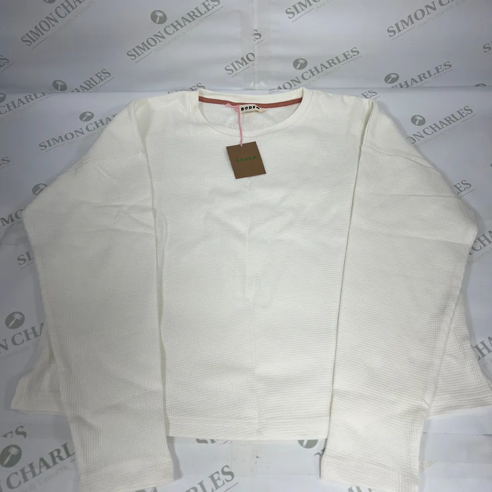 BODEN WAFFLE KNIT LONG SLEEVED TOP IN WHITE SIZE MEDIUM