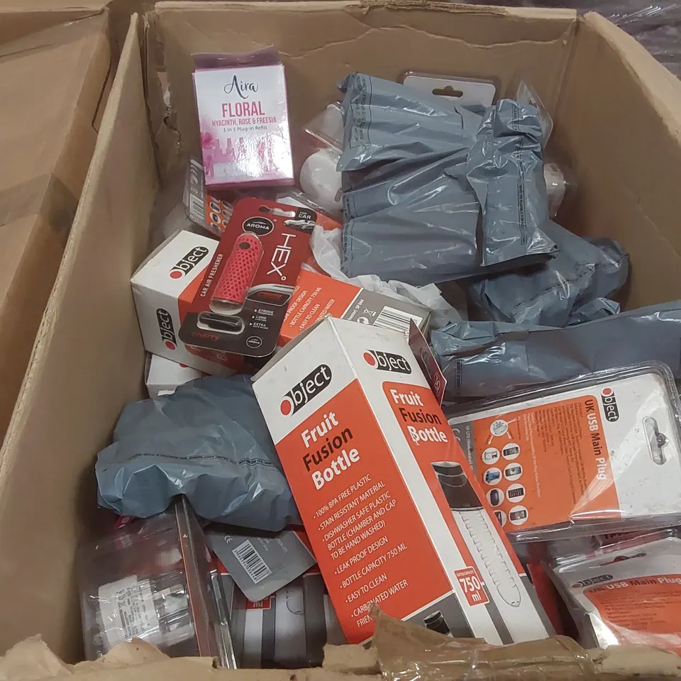 PALLET CONTAINING A LARGE QUANTITY OF POOL INFLATABLES AND OTHER ASSORTED ITEMS