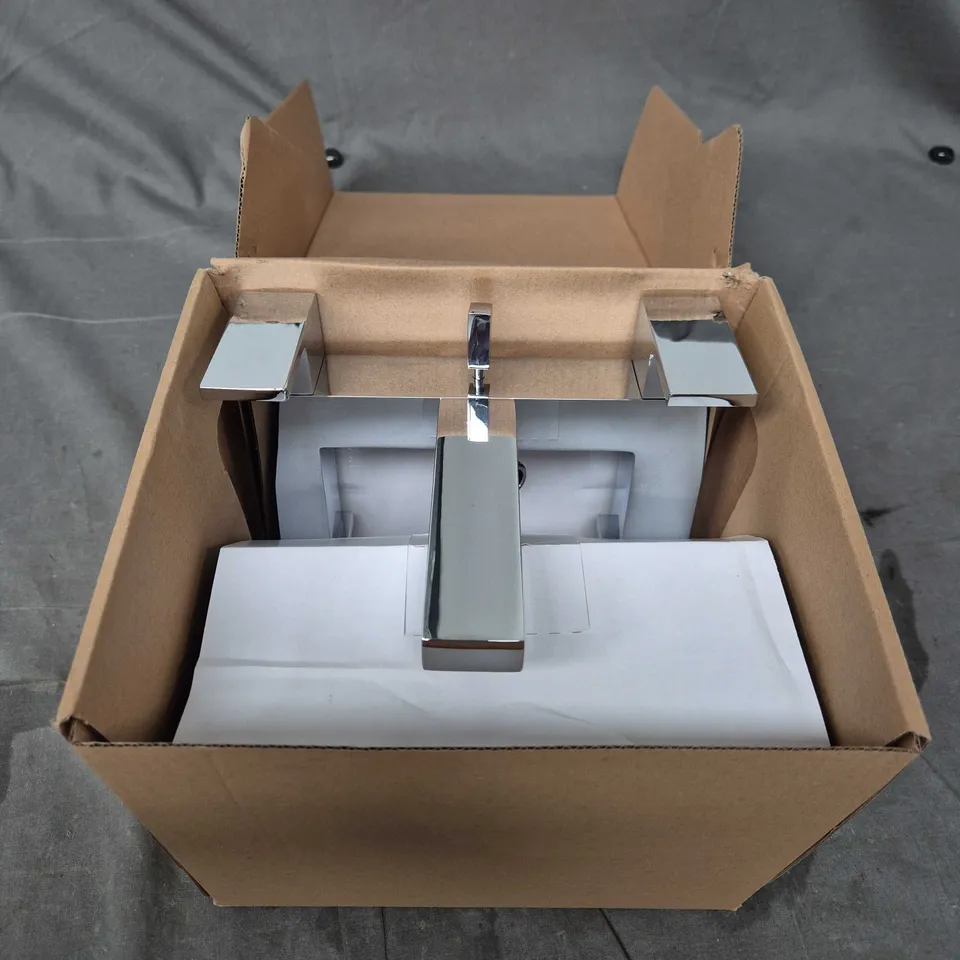 KUBIC BATH SHOWER MIXER CHROME 