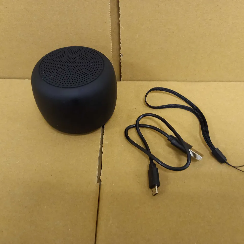 JUICE JUMBO MARSHMALLOW BLUETOOTH SPEAKER