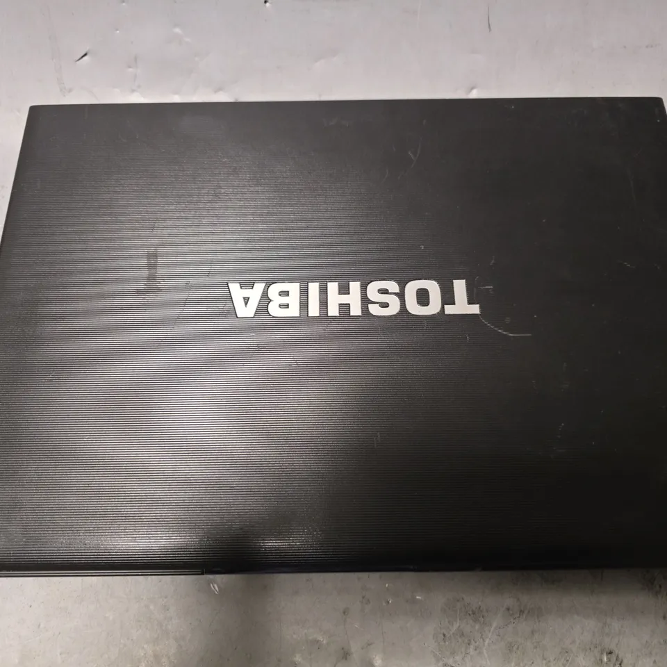 TOSHIBA TECRA R940 LAPTOP 