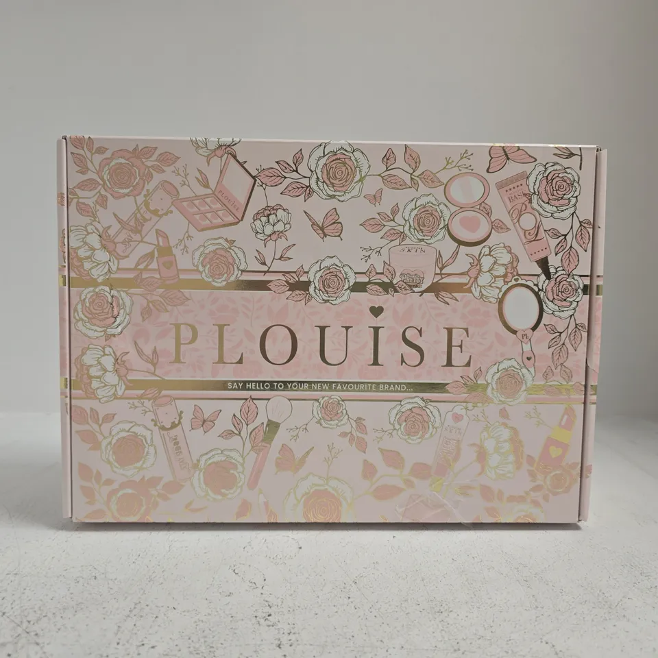 P.LOUISE MYSTERY COSMETIC GIFT SET