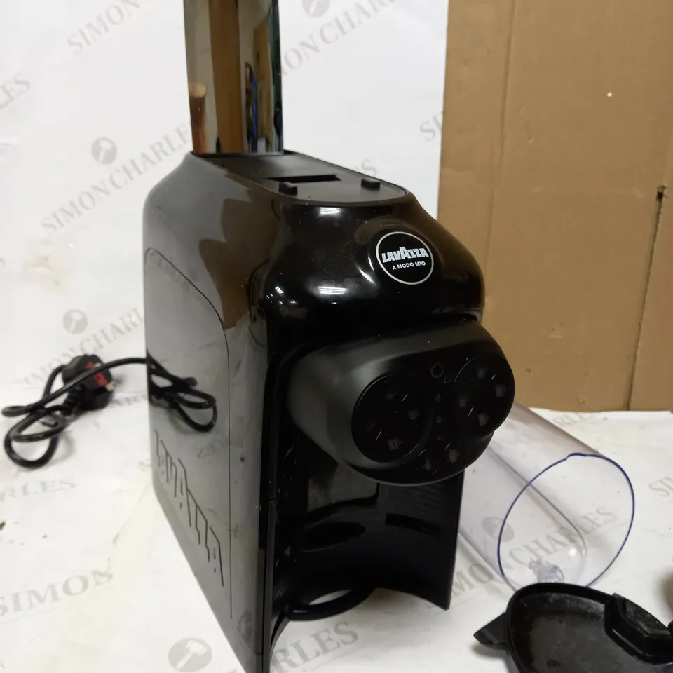 LAVAZZA A MODO MIO DESÉA ESPRESSO COFFEE MACHINE