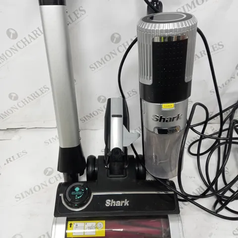 BOXED SHARK STRATOS ANTI HAIR WRAP PET PRO VACUUM CLEANER