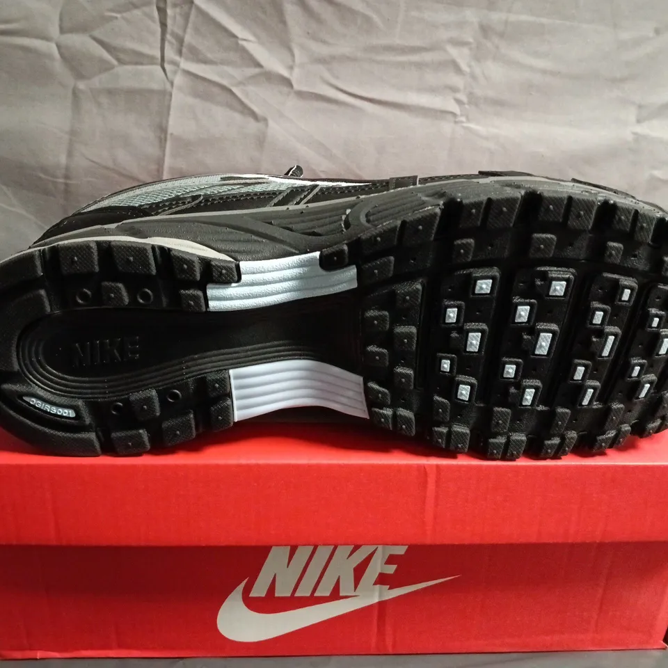 BOXED PAIR OF NIKE P-6000 RUNNING SHOES – GREY/BLACK - UK SIZE 10