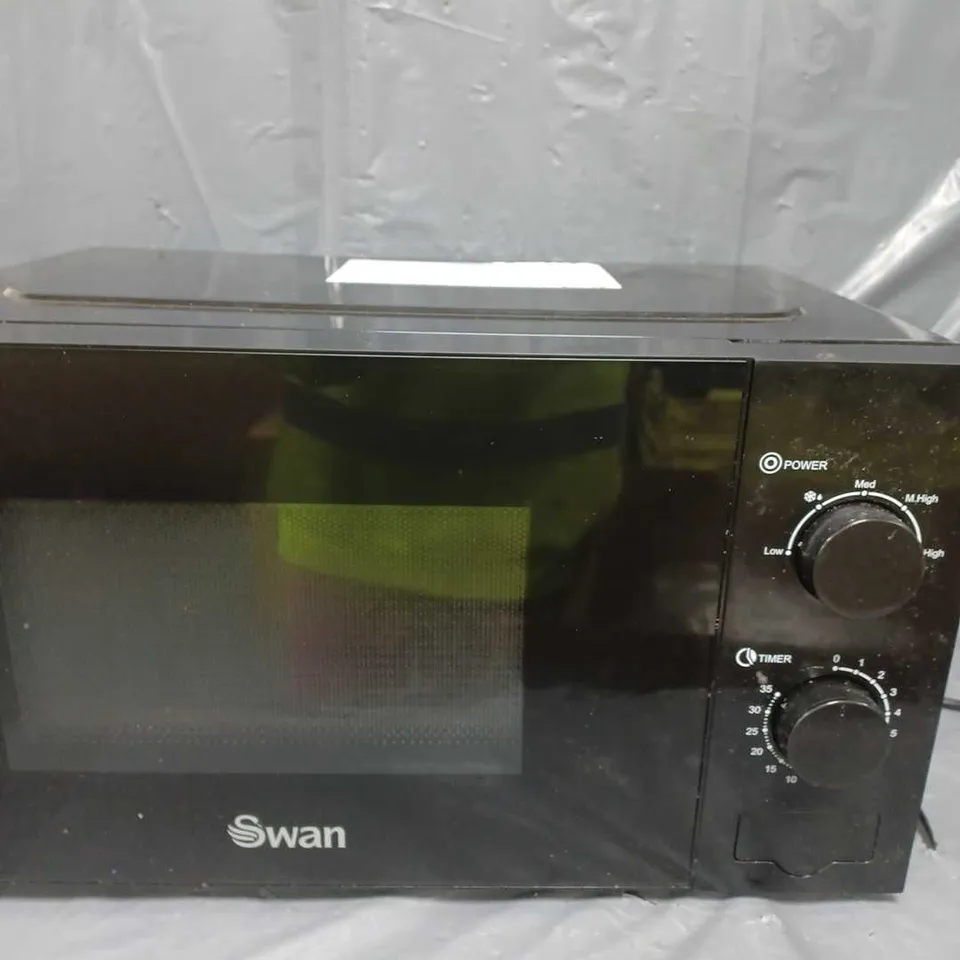 SWAN 20L 700W MANUAL MICROWAVE - BLACK RRP £54